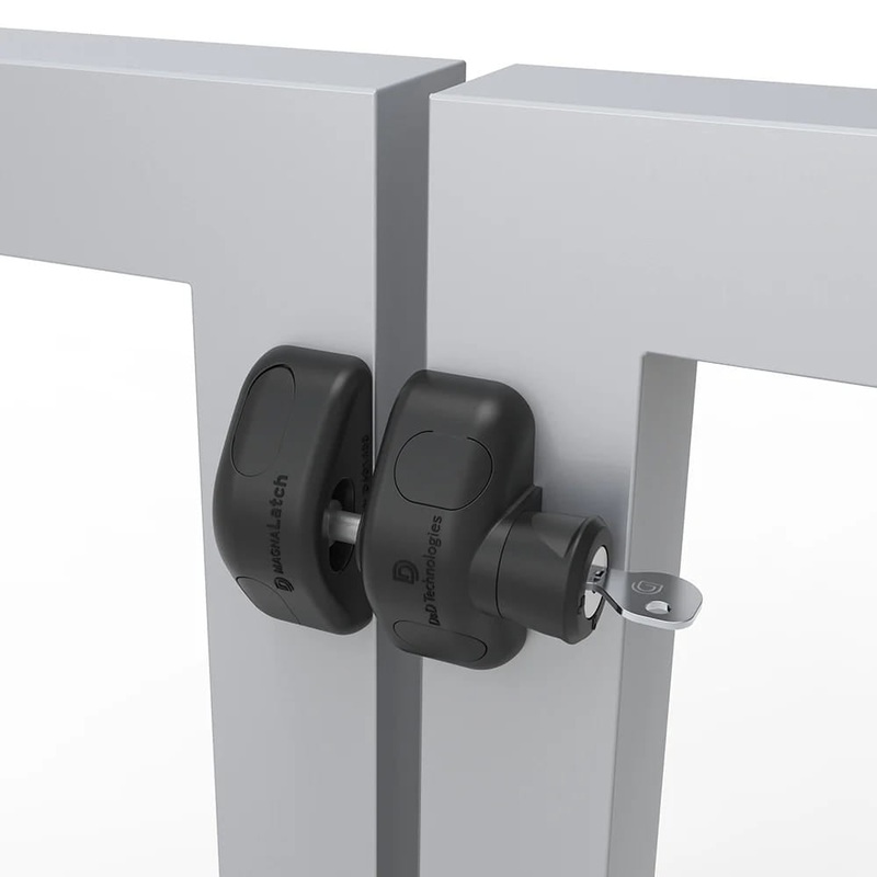 D&D Magnalatch Slide Pull Lockable