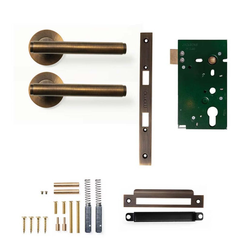 Momo Bellevue Plain Lever Mortice Passage Set – Bronze