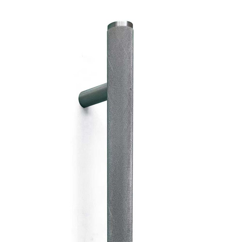 Momo Bellevue Knurled Entry Pull Handle Dull Brushed Nickel
