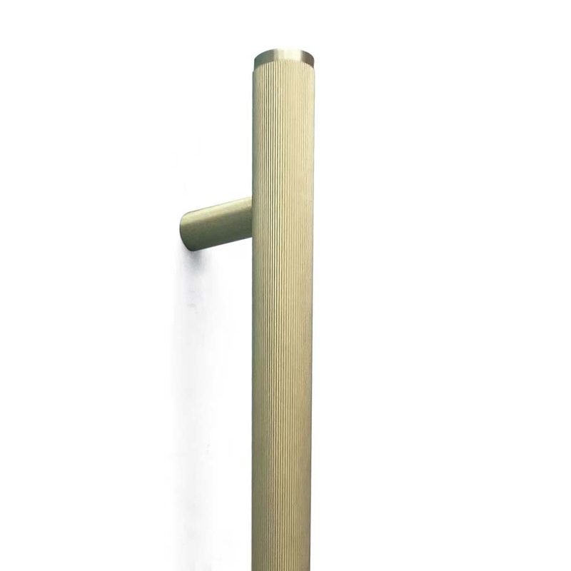 Momo Bellevue Lined Entry Pull Handle Brushed Satin Brass