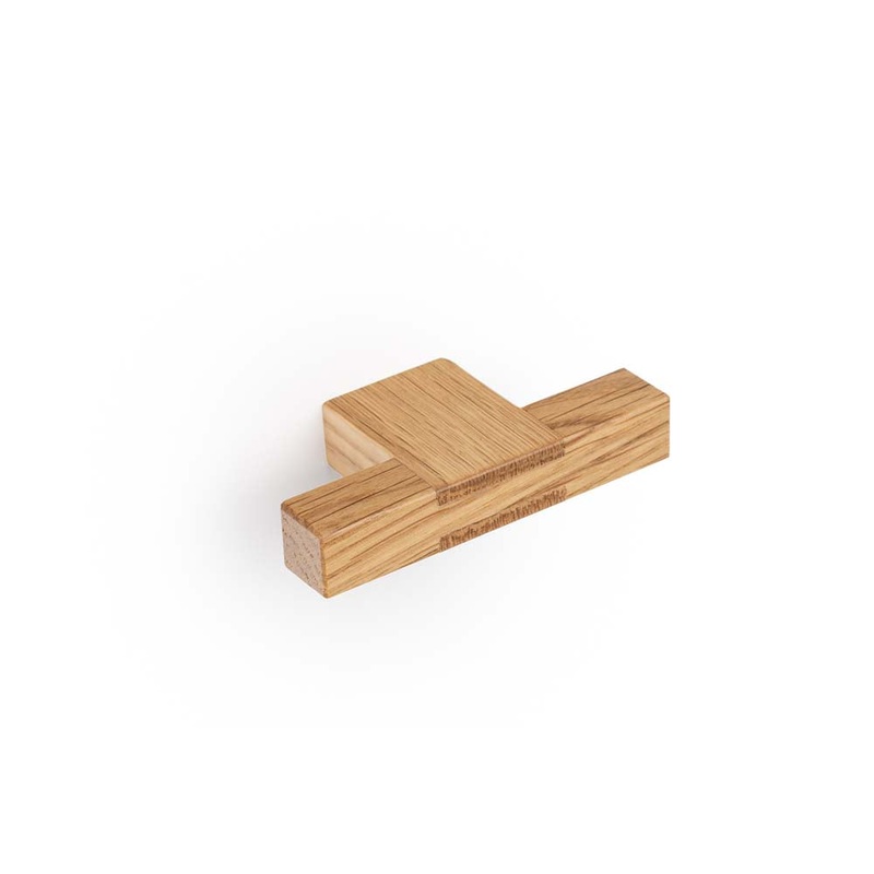 Momo Hako T Knob Oak