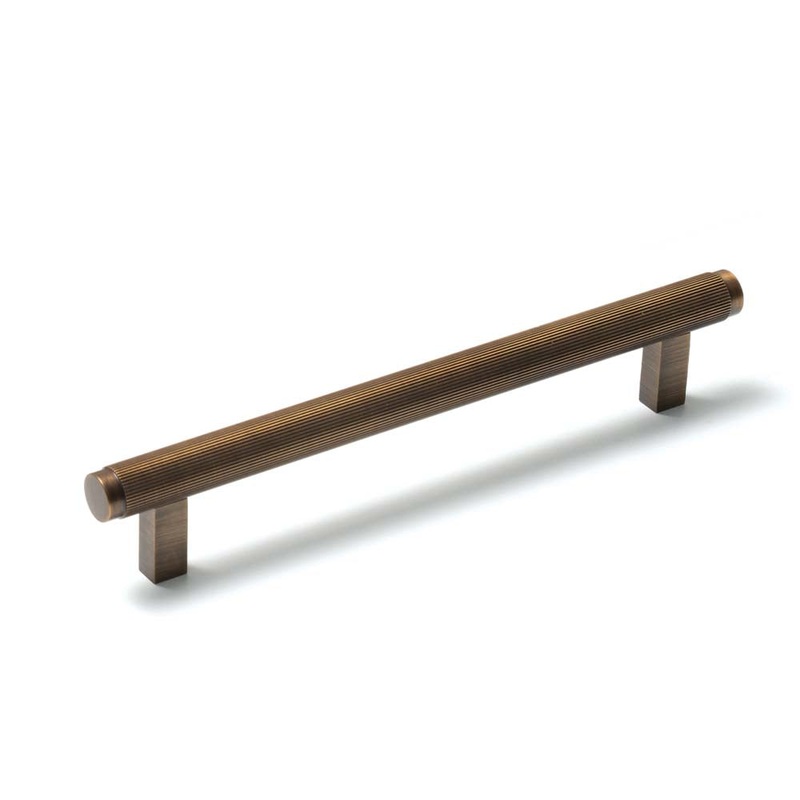 Momo Bellevue 160mm Solid Brass Lined Bar Pull Bronze