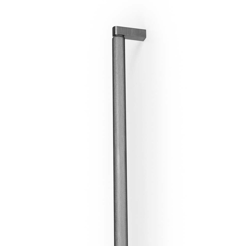 Momo Brooklyn D Handle 1056mm Black Titanium
