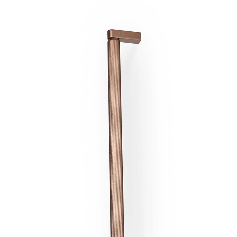 Momo Brooklyn D Handle 1056mm Brushed Bronze