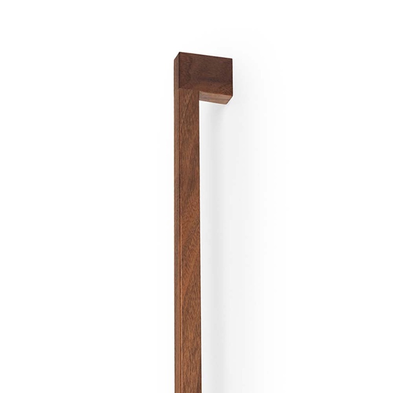 Momo Hako Big D Handle 960mm Walnut