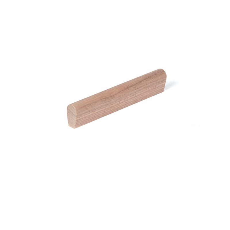 Momo Airlie Pull Timber Handle 150mm Walnut Raw