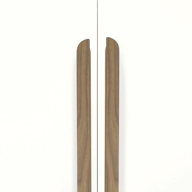 Momo Sydney Timber Pull Handle 800mm Walnut Raw